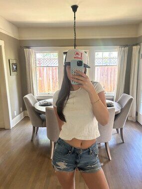 Universal Thread distressed low rise denim shorts 💙